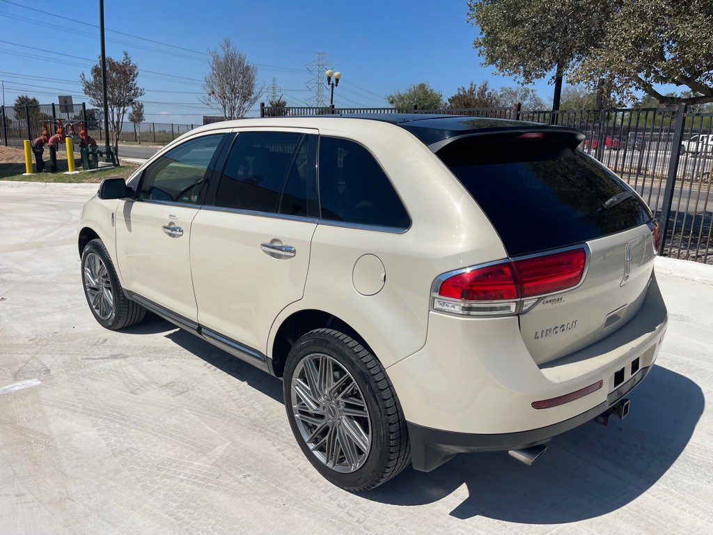 2014 Lincoln MKX Image 10