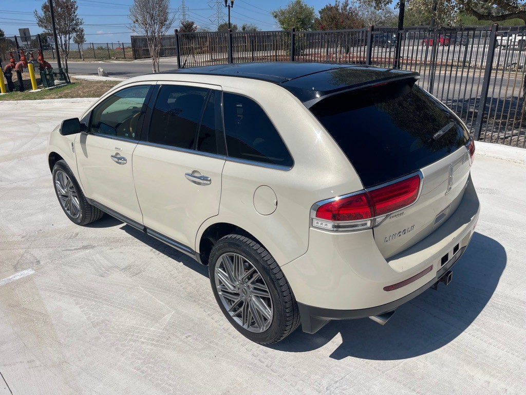 2014 Lincoln MKX Image 11
