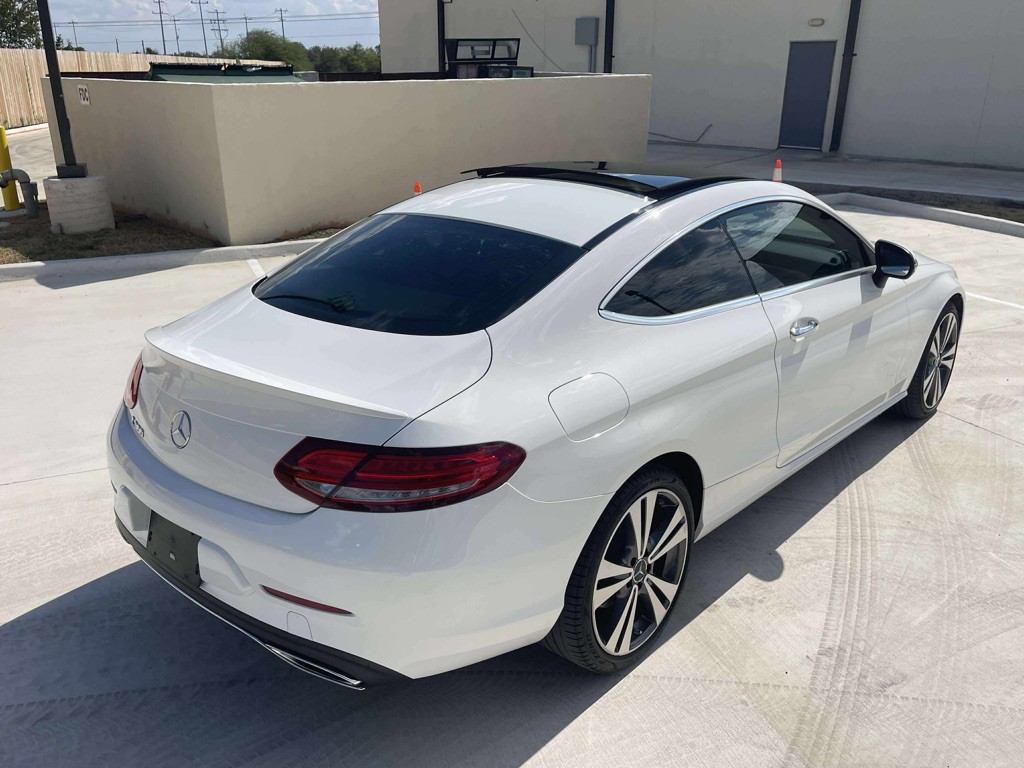 2017 Mercedes-Benz C-Class Image 3