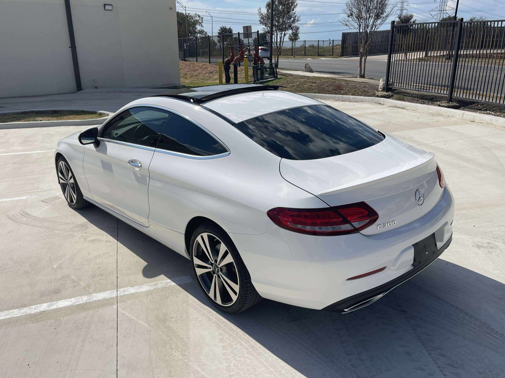 2017 Mercedes-Benz C-Class Image 6