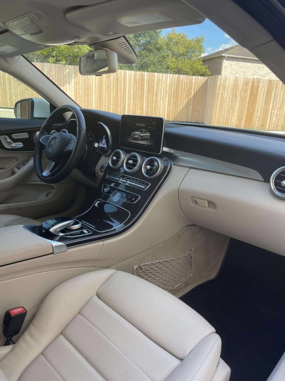 2017 Mercedes-Benz C-Class Image 13