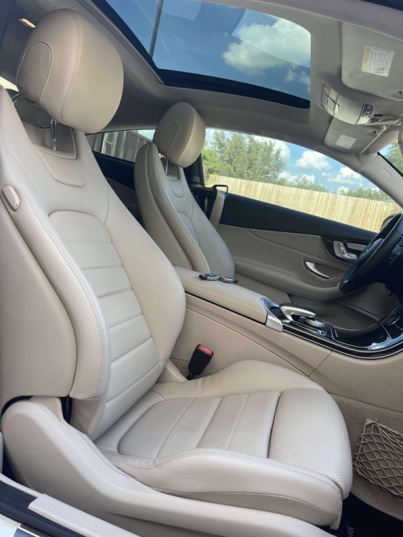 2017 Mercedes-Benz C-Class Image 16