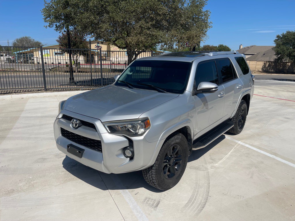 2016 Toyota 4Runner Image 2