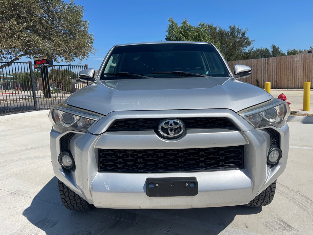2016 Toyota 4Runner Image 3