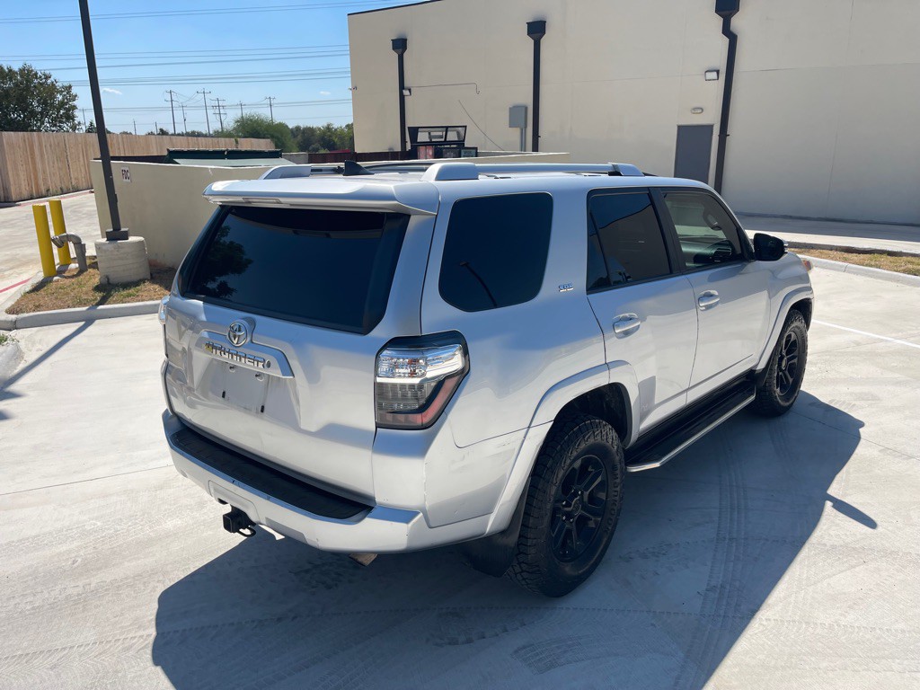 2016 Toyota 4Runner Image 8