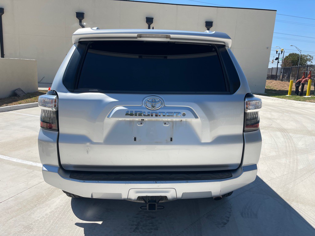 2016 Toyota 4Runner Image 9