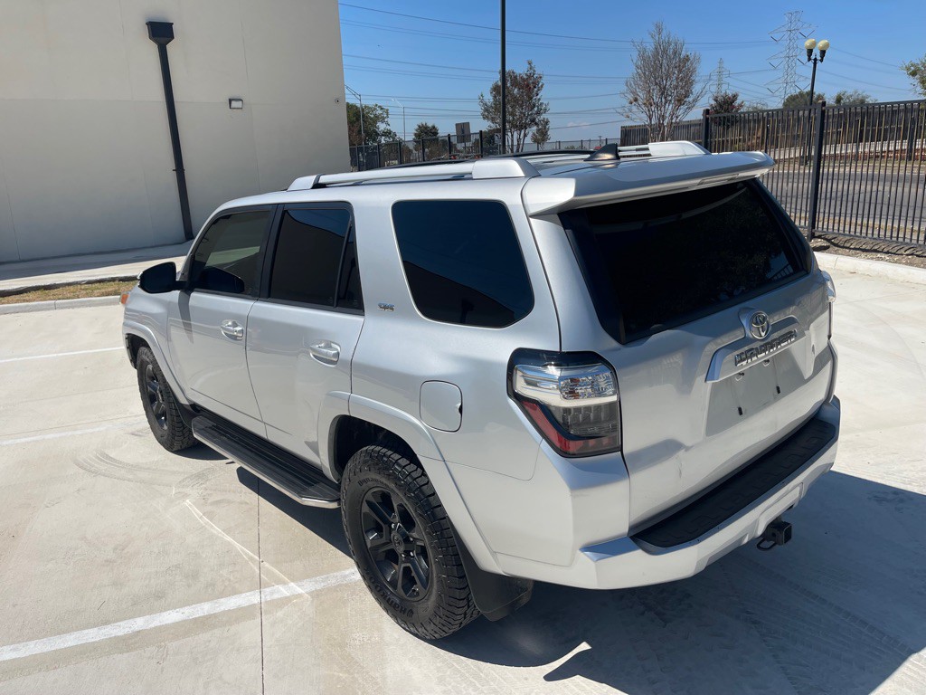 2016 Toyota 4Runner Image 11
