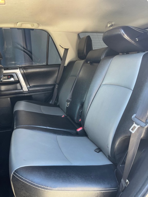 2016 Toyota 4Runner Image 12