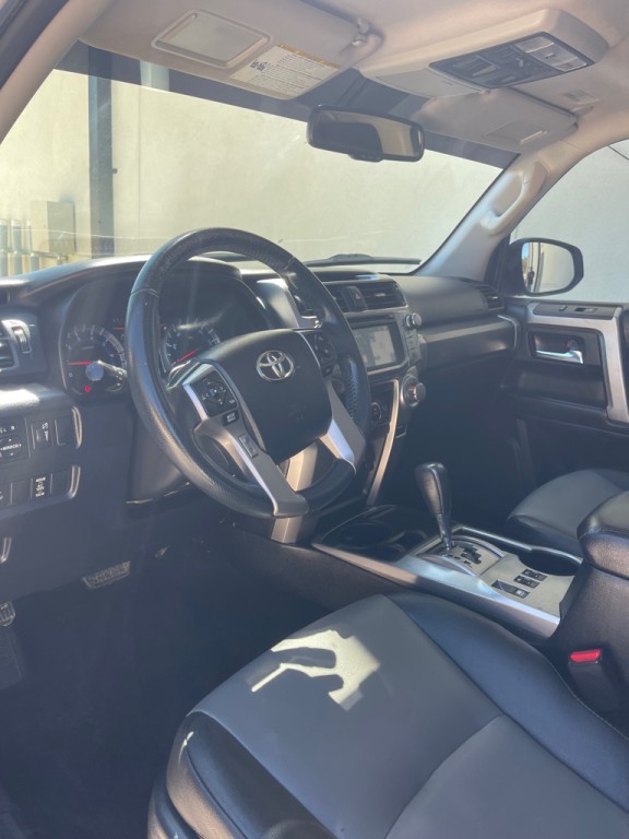 2016 Toyota 4Runner Image 19