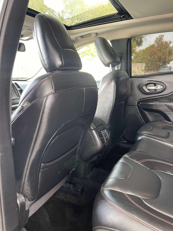 2014 Jeep Cherokee Image 15