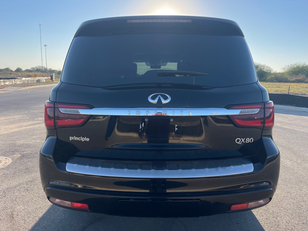 2018 INFINITI QX80 Image 4