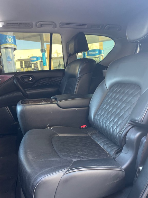 2018 INFINITI QX80 Image 9