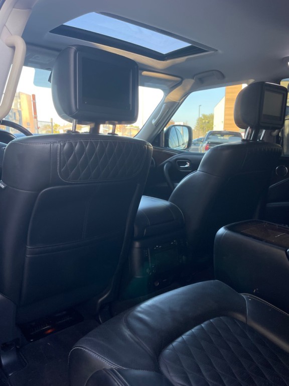 2018 INFINITI QX80 Image 10