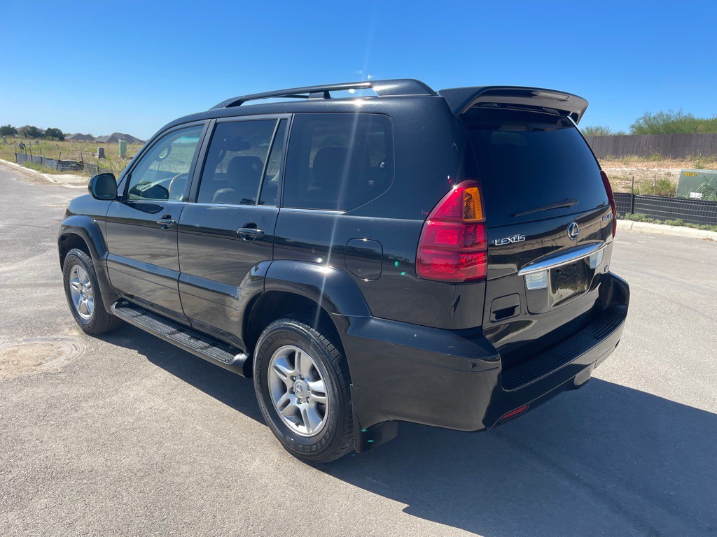 2005 Lexus GX Image 10