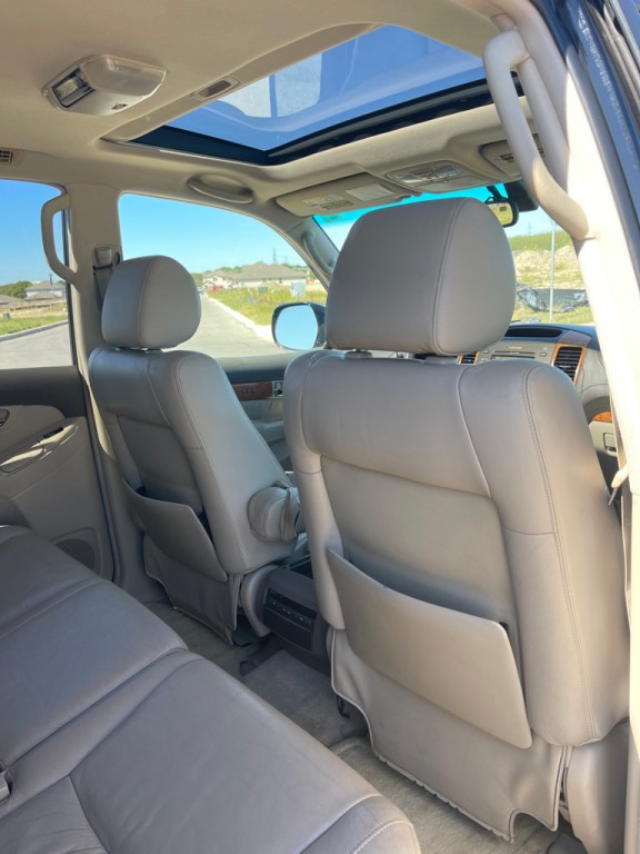 2005 Lexus GX Image 16