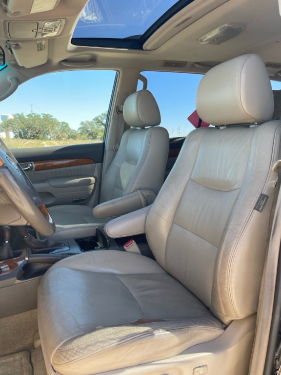 2005 Lexus GX Image 19