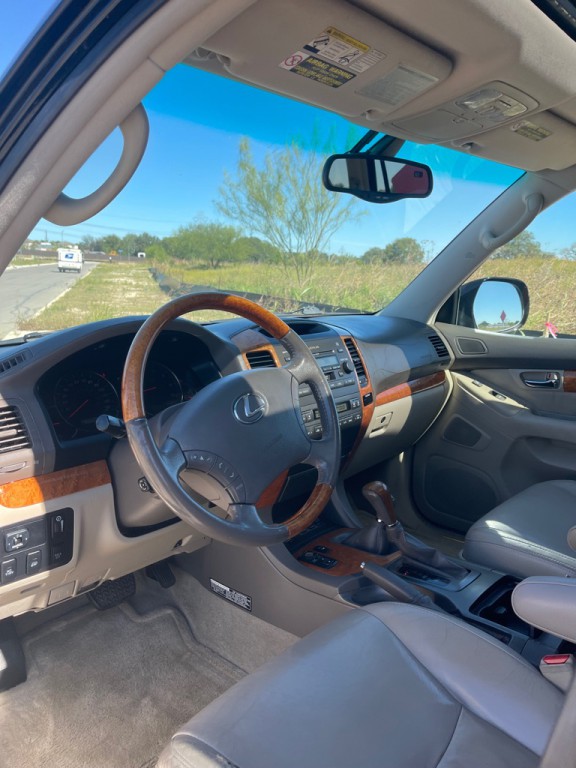 2005 Lexus GX Image 20