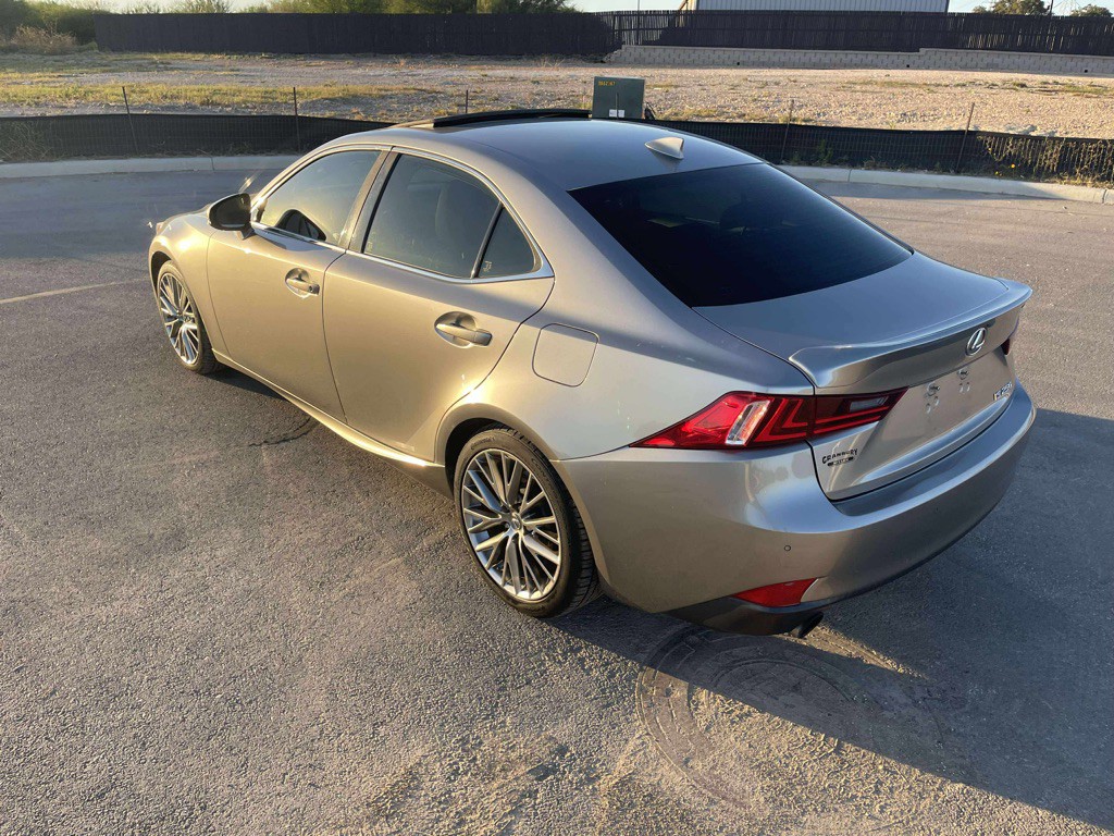 2014 Lexus IS Image 7