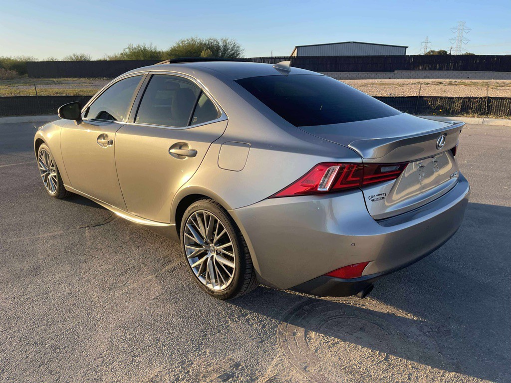 2014 Lexus IS Image 8