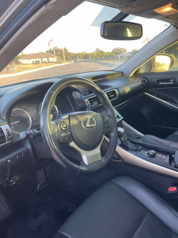 2014 Lexus IS Image 11