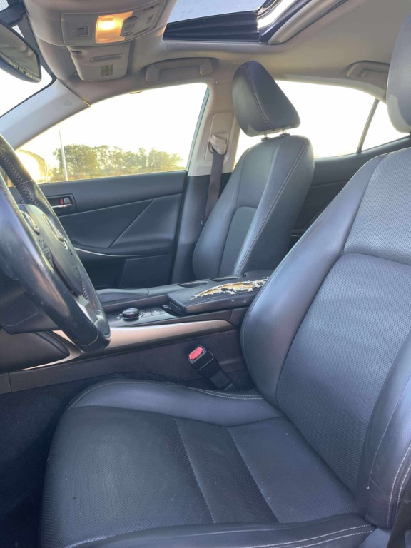 2014 Lexus IS Image 14