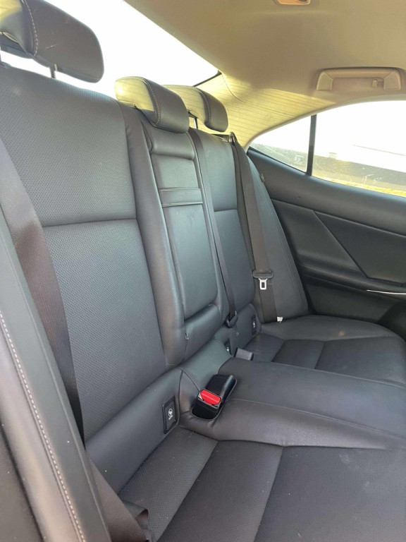 2014 Lexus IS Image 15