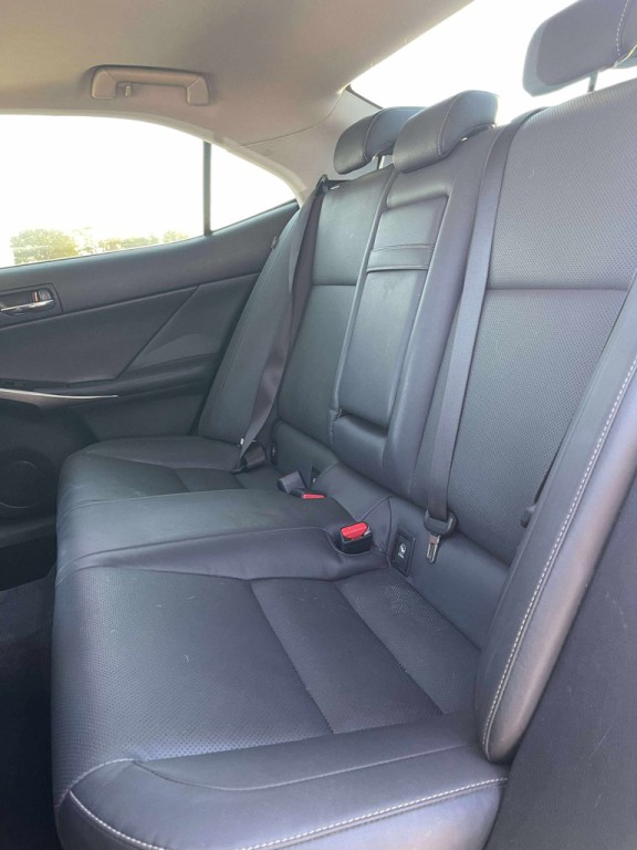 2014 Lexus IS Image 18