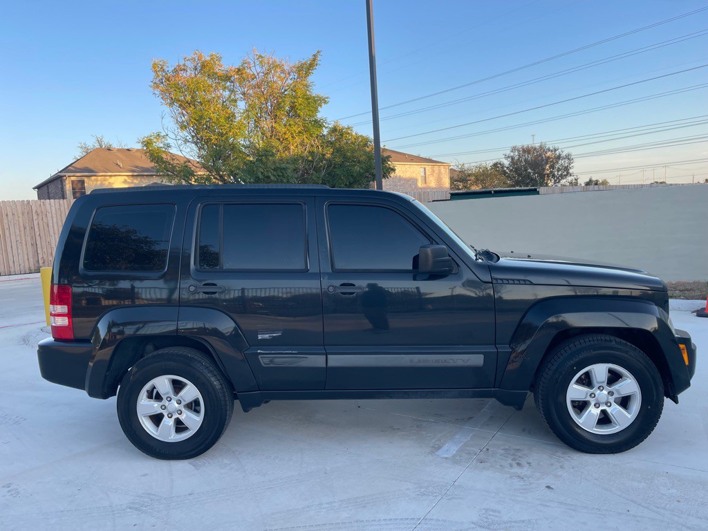 2012 Jeep Liberty Image 5
