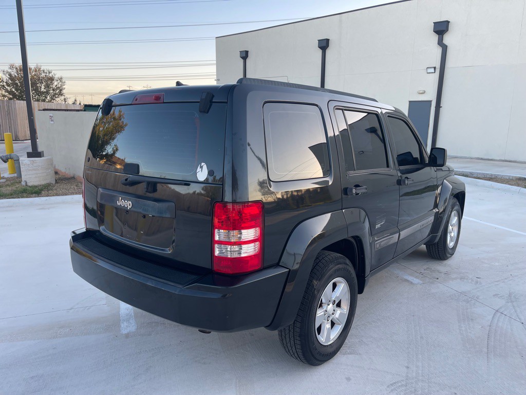 2012 Jeep Liberty Image 6