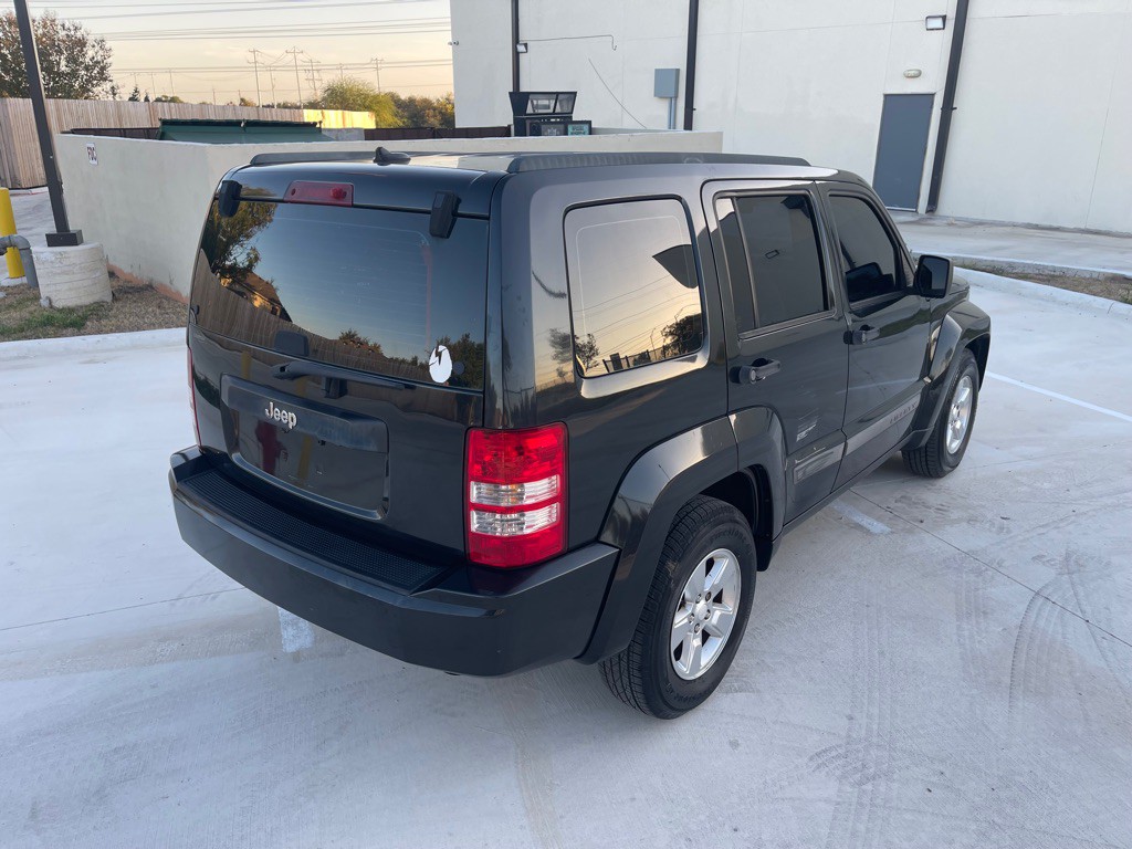 2012 Jeep Liberty Image 7