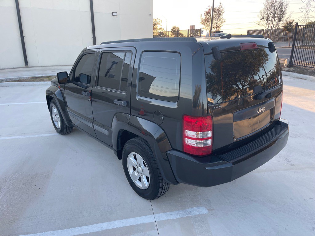 2012 Jeep Liberty Image 10
