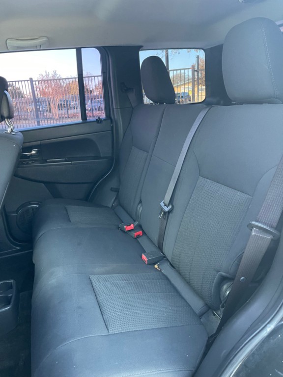 2012 Jeep Liberty Image 13