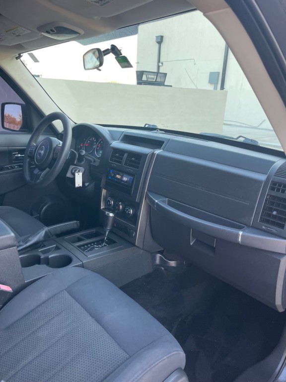 2012 Jeep Liberty Image 17