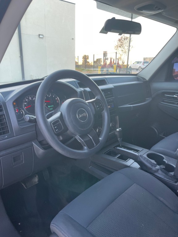 2012 Jeep Liberty Image 19