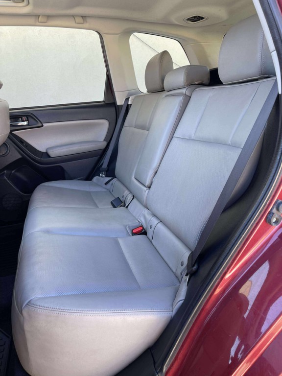 2015 Subaru Forester Image 16