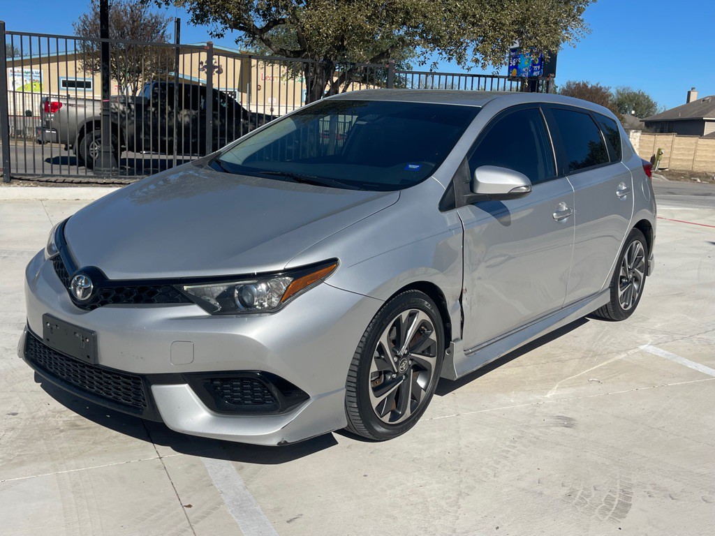 2018 Toyota Corolla Image 1