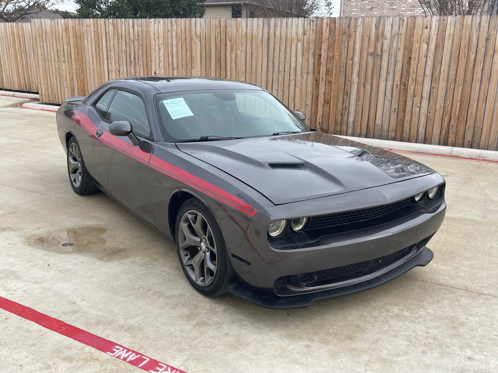 2016 Dodge Challenger Image 5