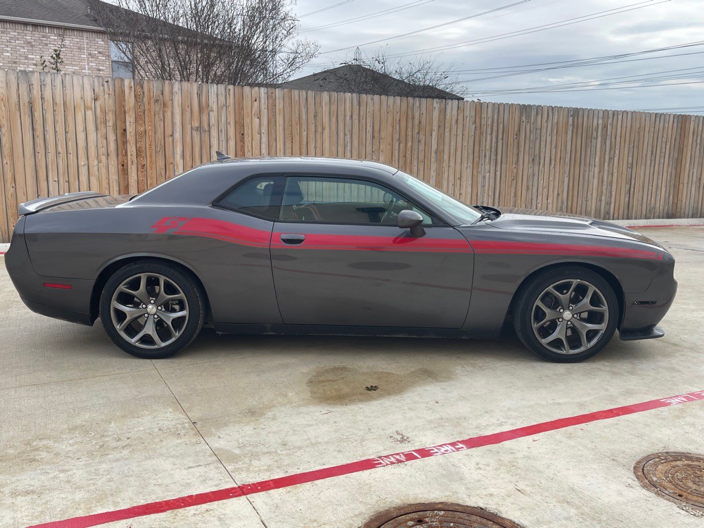 2016 Dodge Challenger Image 6