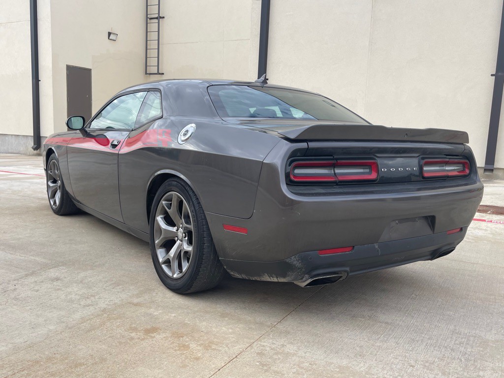 2016 Dodge Challenger Image 10