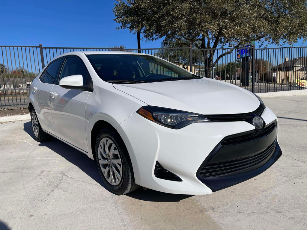 2018 Toyota Corolla Image 2
