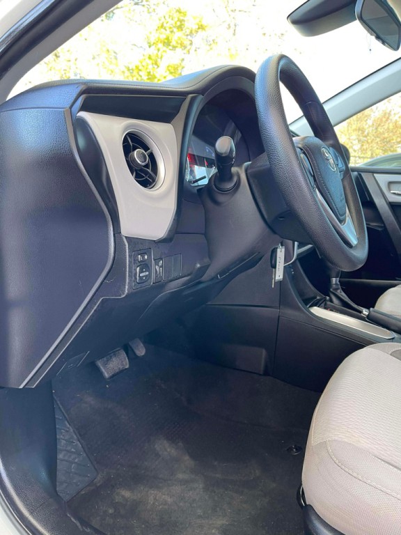 2018 Toyota Corolla Image 8