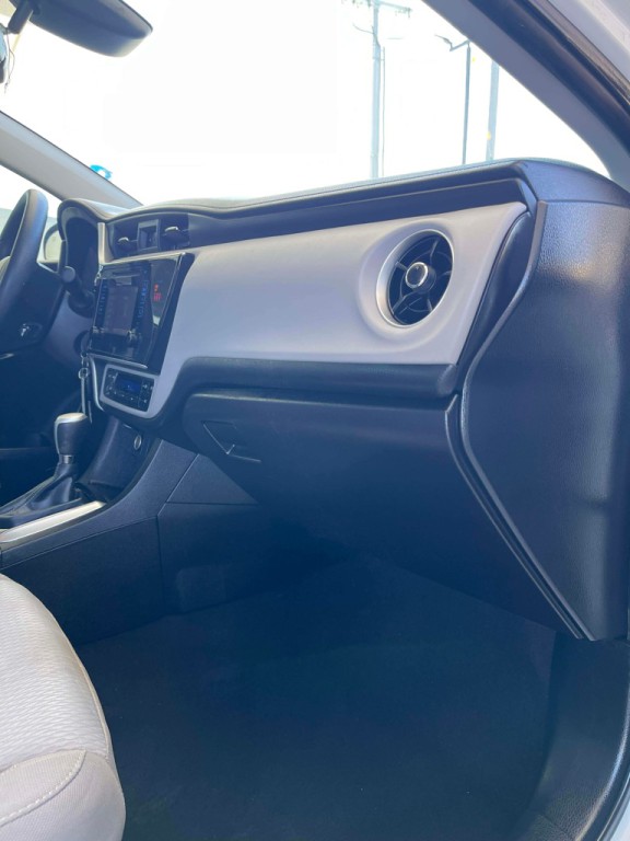 2018 Toyota Corolla Image 17