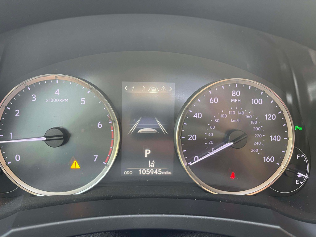 2017 Lexus IS Image 13