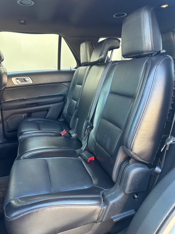 2013 Ford Explorer Image 9
