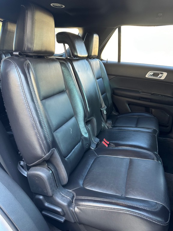 2013 Ford Explorer Image 12