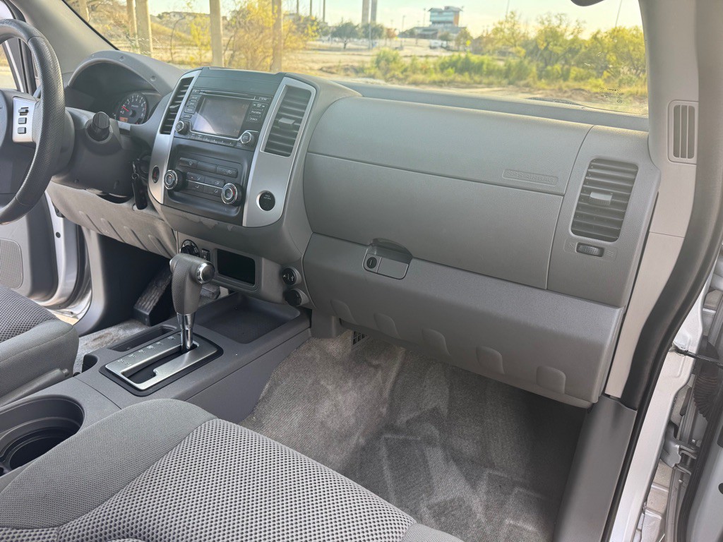 2018 Nissan Frontier Image 17