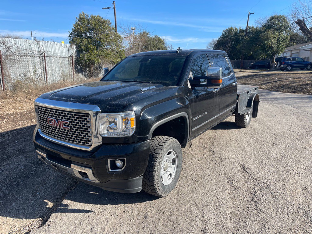 2015 GMC Sierra Image 2