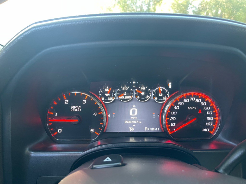 2015 GMC Sierra Image 18