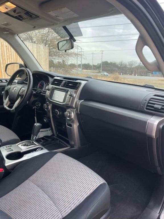 2015 Toyota 4Runner Image 10
