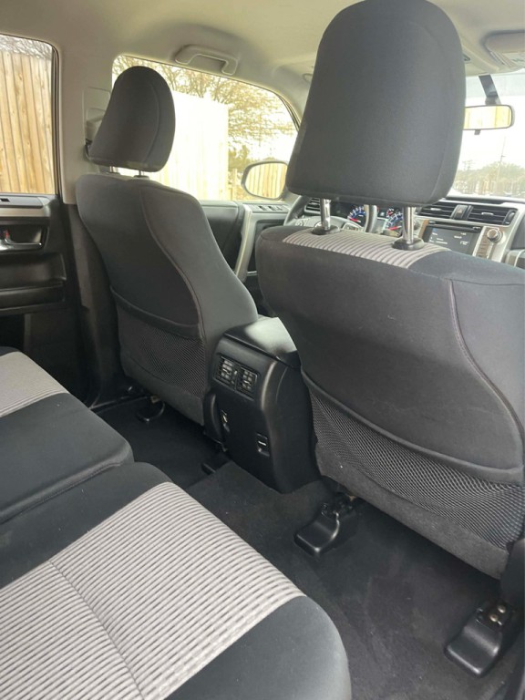 2015 Toyota 4Runner Image 18